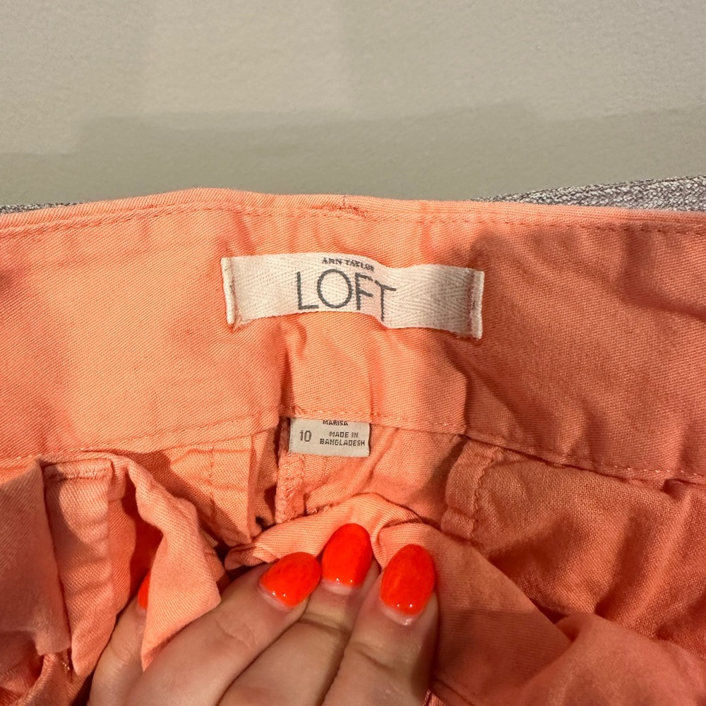 LOFT Capri Pants - Picture 2 of 3